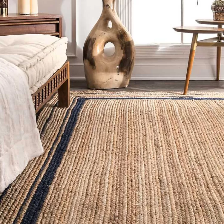 Alfombra tejida de yute con doble borde negro - Tamaño 5x8 pies | Diseño rústico para salas y dormitorios - Oferta exclusiva de liquidación en Kirklands Home