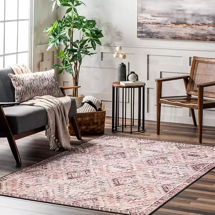 Alfombra lavable moderna en tonos crema y granate con diseño geométrico de diamantes, medida 2.10x2.70 metros - Oferta exclusiva de tapicería Kirklands