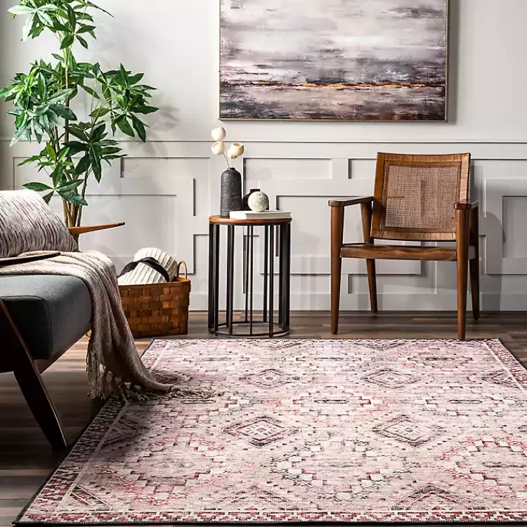 Alfombra lavable moderna en tonos crema y granate con diseño geométrico de diamantes, medida 2.10x2.70 metros - Oferta exclusiva de tapicería Kirklands