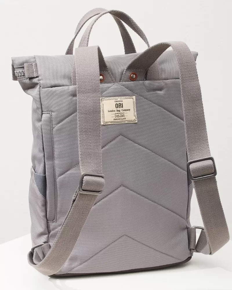 Mochila Impermeable Elegante para Mujer - Colección Finchley de Tommy Bahama, Estilo Urbano y Resistente