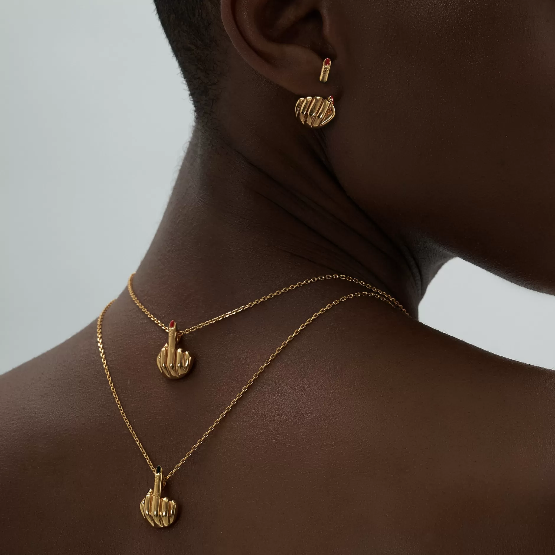 Colgante Buenas Noches Anissa Kermiche | Diseño Francés Exclusivo + Cadena en Negro Absoluto - Joyería Contemporánea ¡Edición Limitada!