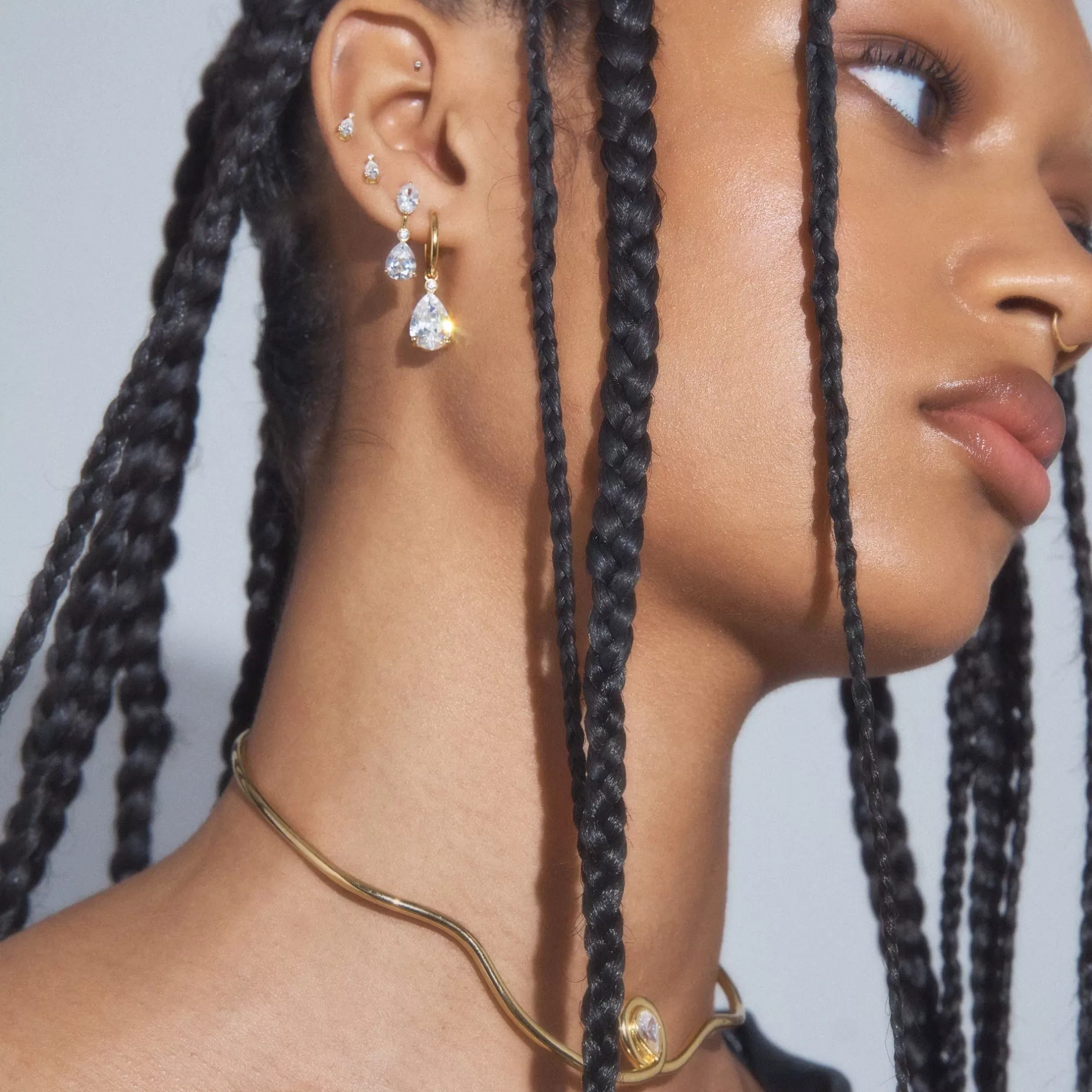 Anissa Kermiche - Aros Isla Flotante - Pendientes de Aro en Plata con Diseño Minimalista Francés
