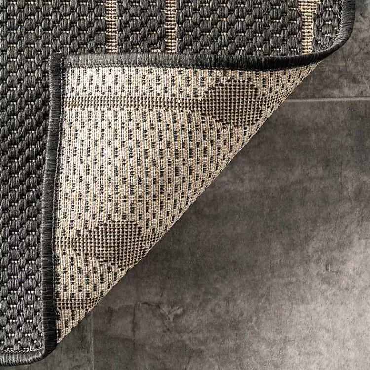 Alfombra Exterior Kendall Gray en Forma de Lágrima Vertical - Tamaño 5x8 Pies | Oferta Impermeable y Duradera | Encuéntrala en Kirklands Home a Precio Accesible