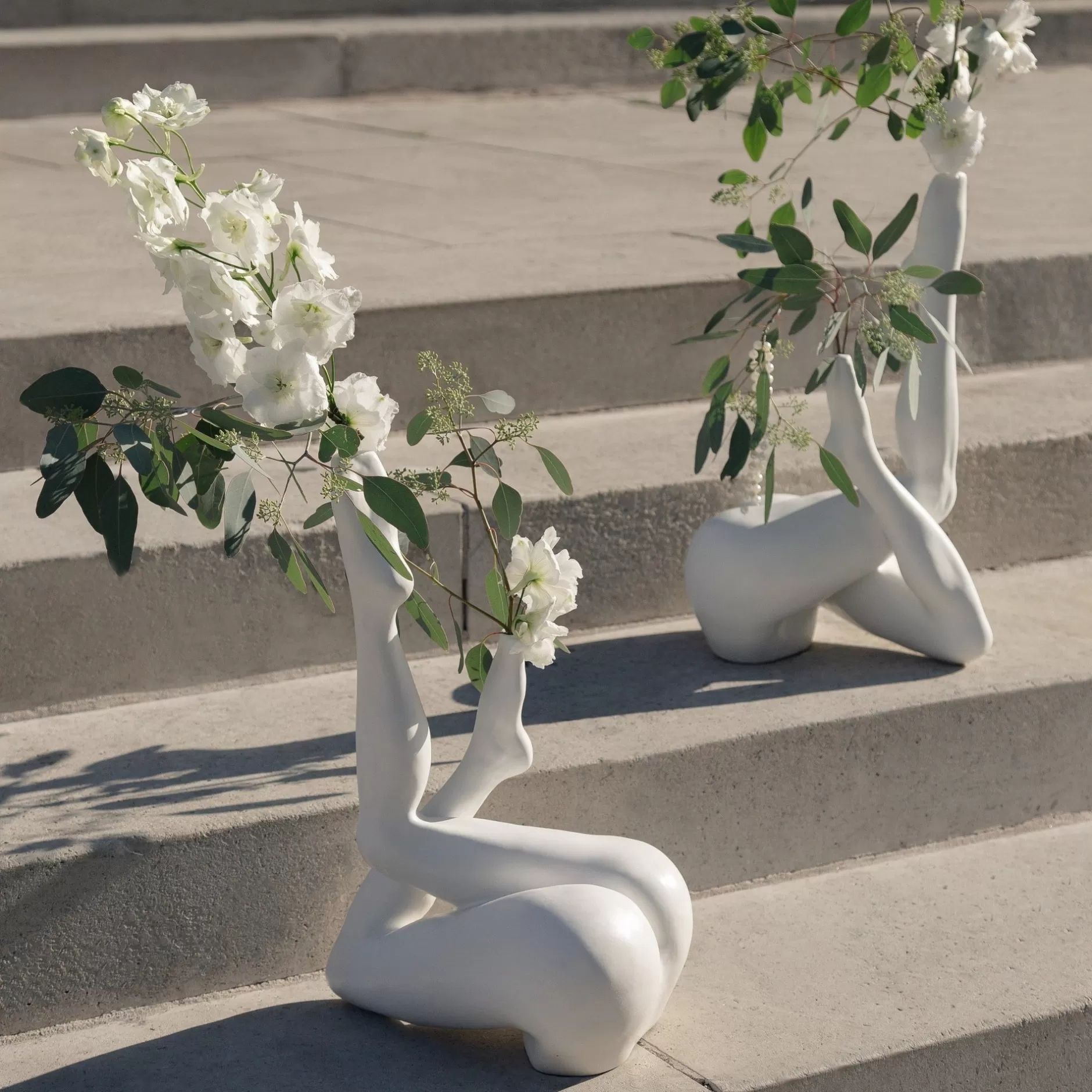 Estatuilla Decorativa Legs 11 de Anissa Kermiche - Blanco Inmaculado | Colección Limitada