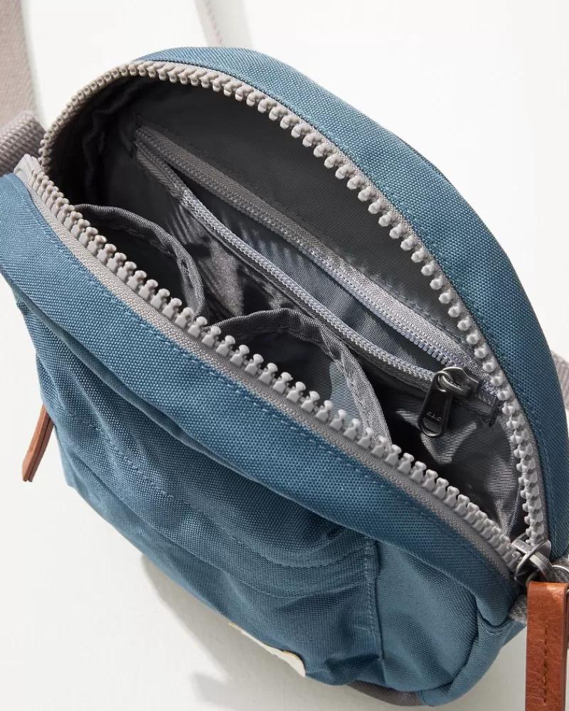 Bolso bandolera estilo Paddington para mujer - Diseño casual versátil de Tommy Bahama