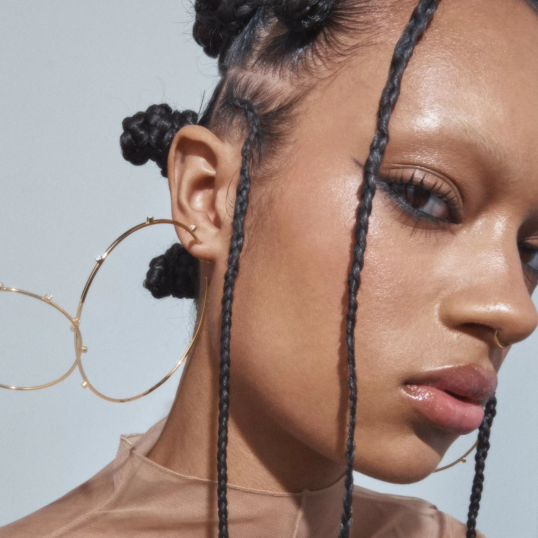 Aros Colgantes Deslumbrantes Anissa Kermiche - Joyería Contemporánea con Diseño Único