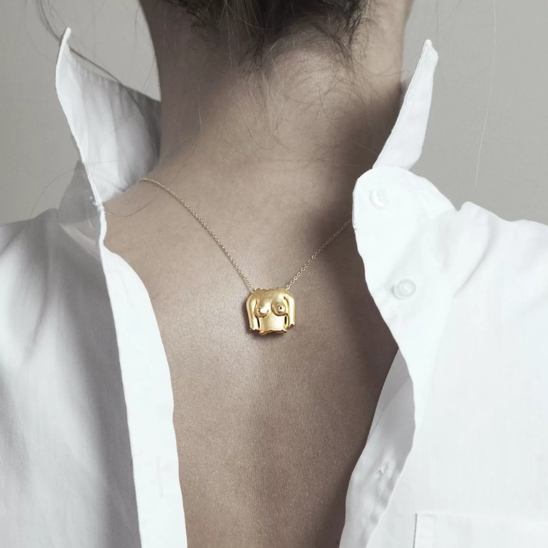 Collar Senos de Anissa Kermiche - Colección Rubíes con acabado satinado, diseño exclusivo novedad