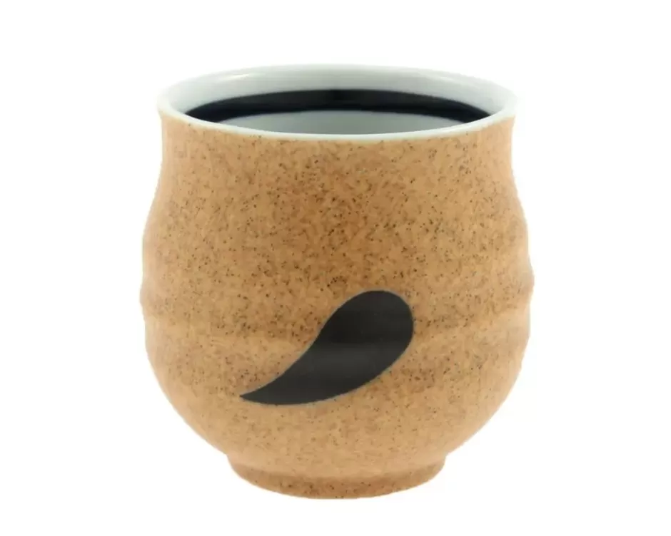 Taza Artesanal MIYA - Diseño Coleccionable de Tanuki para Amantes del Té